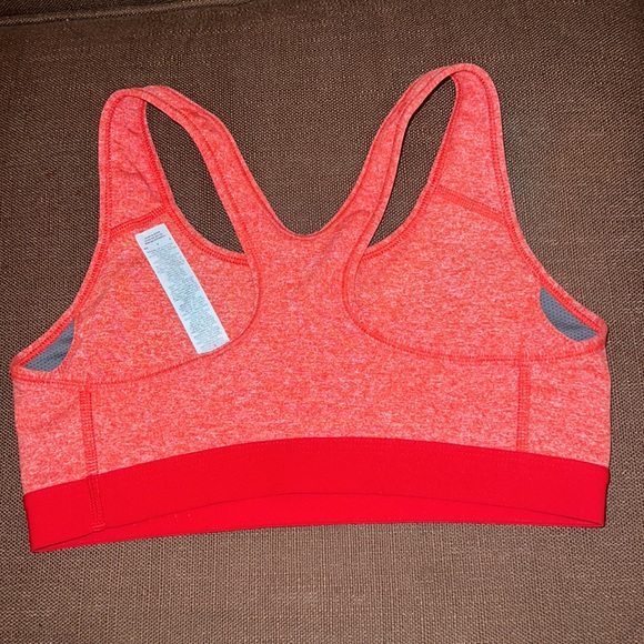 Nike Sports Bra size small - Picture 3 of 4